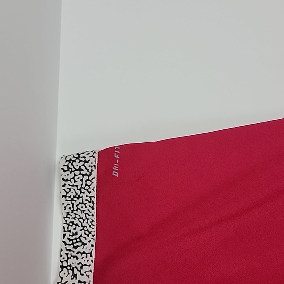 Wome's  Nike Pink Tight - Picture 5 of 6